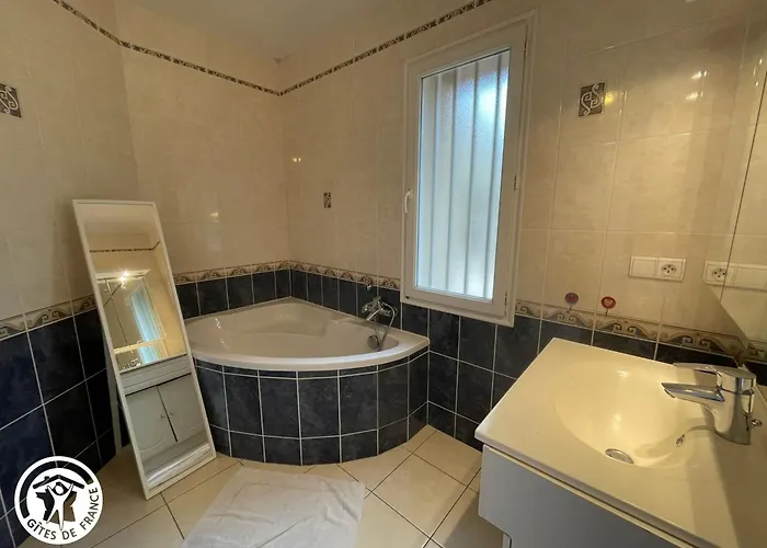 Charmante Grange Renovee Avec Grand Terrain, Wi-fi, Barbecue, Proche Ferme Et Nature - Fr-1-426-131 La Garnache