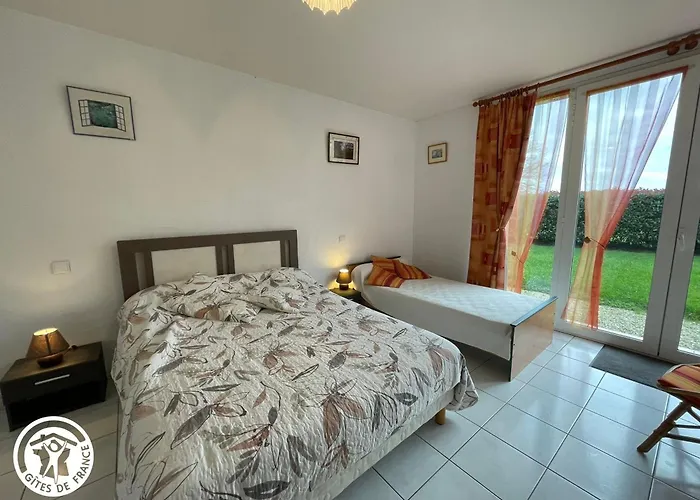 Charmante Grange Renovee Avec Grand Terrain, Wi-fi, Barbecue, Proche Ferme Et Nature - Fr-1-426-131 * La Garnache